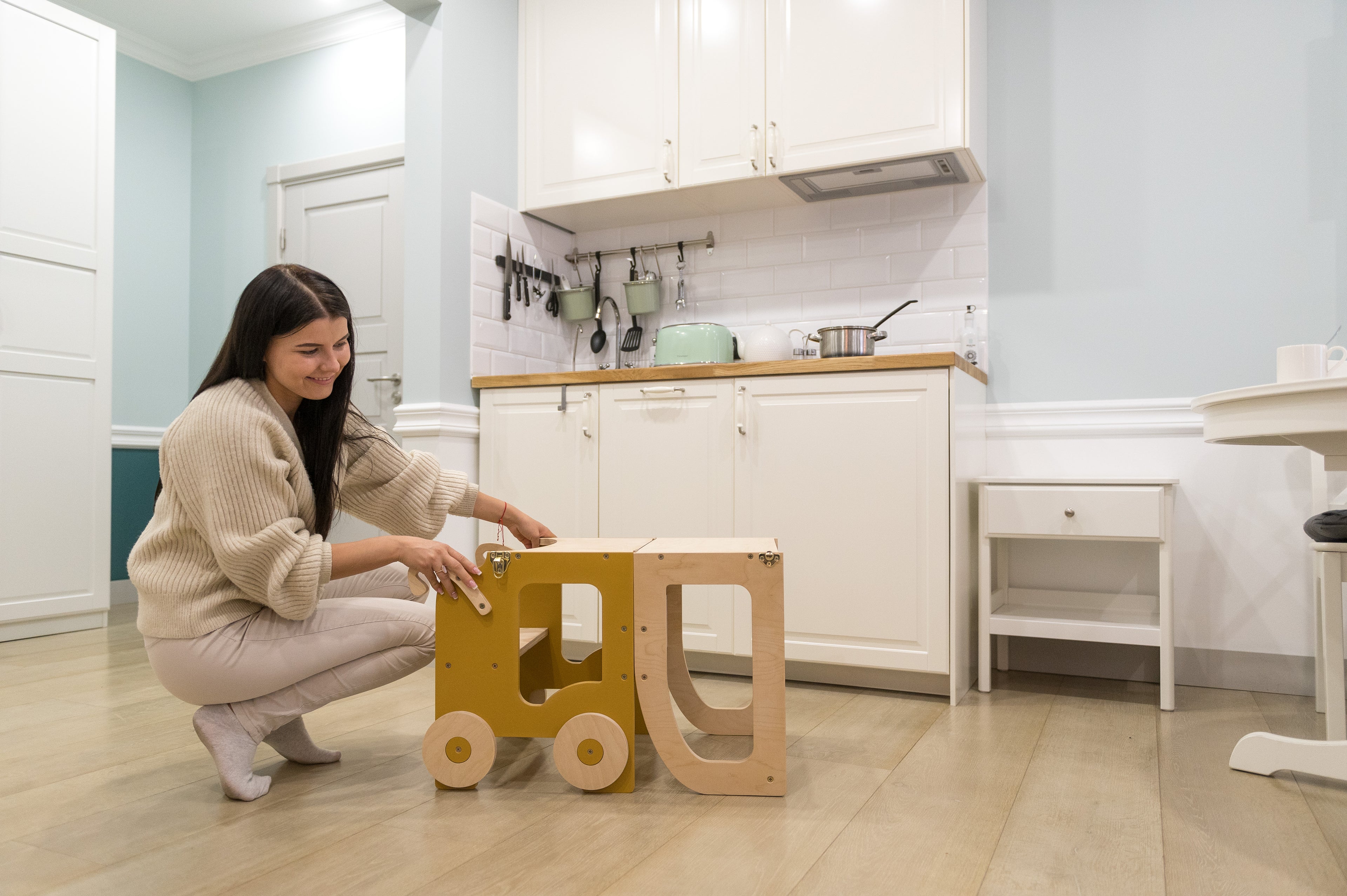 Tour d'apprentissage Montessori 2-en-1 – Tabouret & Table