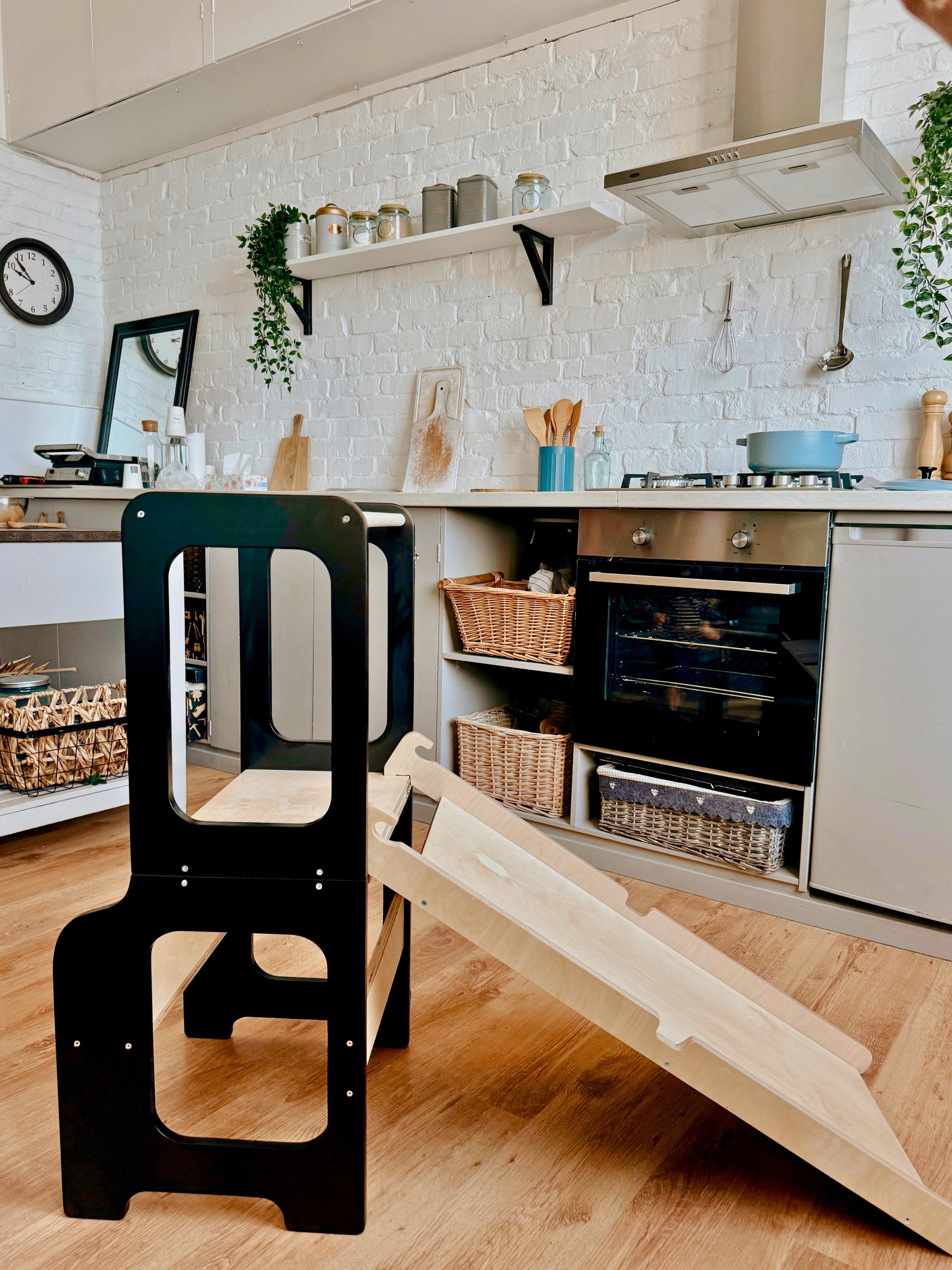 Tour 4-en-1 Créative avec Tableau Noir & Toboggan